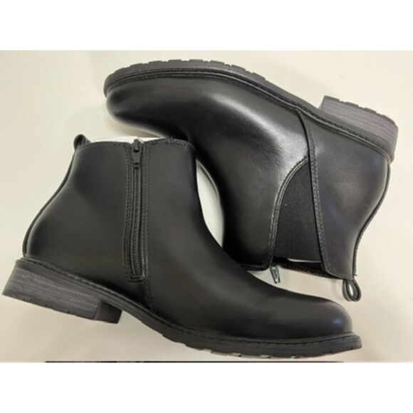 Sonoma Ankle Boots Women NWT Sonoma Lottiee black chelsea booties. Size 8.5